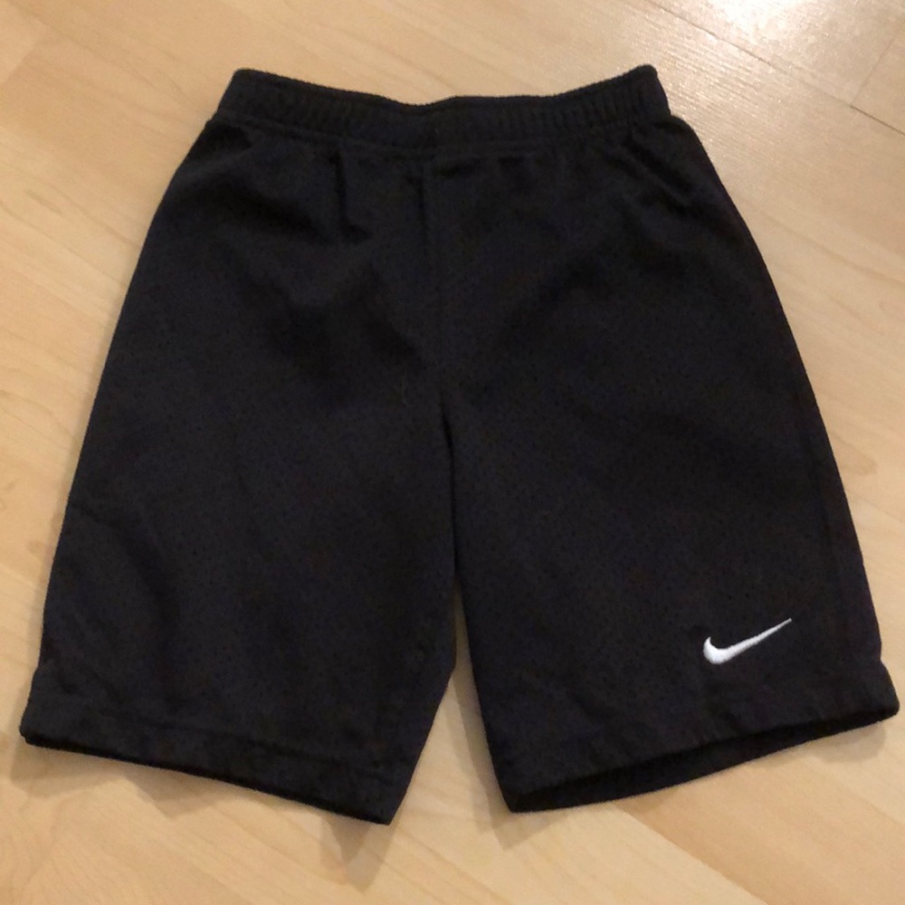 Nike - Basketball Shorts